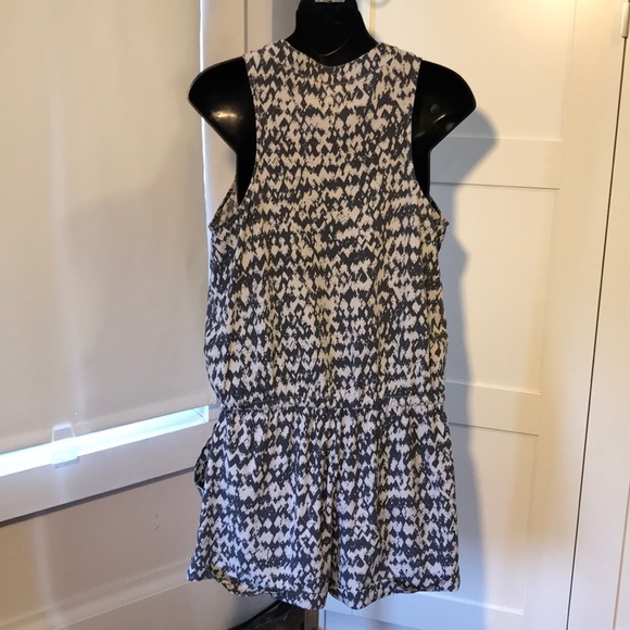 Banana Republic Romper - Picture 5 of 6